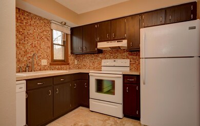 Kitchen (2)