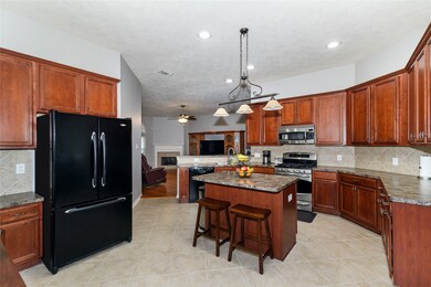 4804 Lakefront Terrace Ct, Pearland, TX 77584 - photo 6