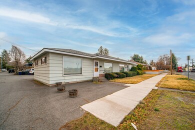 820 NE 4th St, Bend, OR 97701 - photo 2