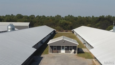 Office with heat & air and 1/2 bath.