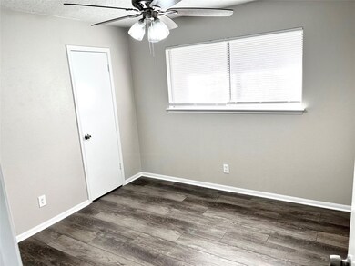 11806 Kirknoll Dr, Houston, TX 77089 - photo 7