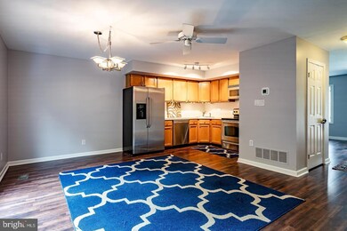 4205 Fox Pointe Ct unit 4205, Glen Mills, PA 19342 - photo 6