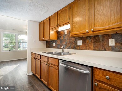 121 Savannah Ct, Walkersville, MD 21793 - photo 7