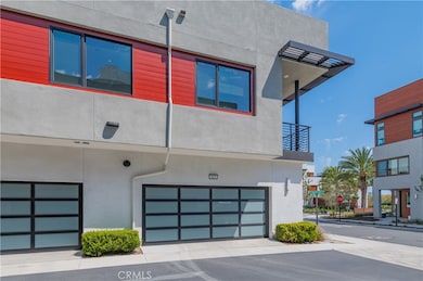 421 Transport, Tustin, CA 92782 - photo 3