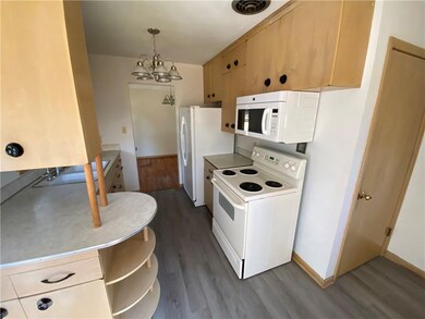 4108 39th Place, Des Moines, IA 50310 - photo 3