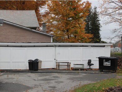 113 Atkinson St, Bellows Falls, VT 05101 - photo 3