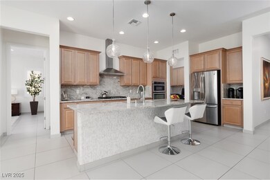 Kitchen with stainless steel appliances, Light Sto