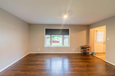 1100 Gracewind Ct, Cincinnati, OH 45231 - photo 6