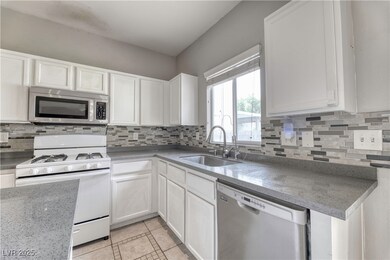 7129 Dillseed Dr, Las Vegas, NV 89131 - photo 5