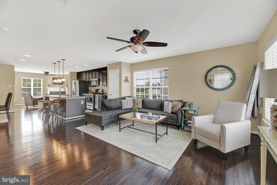 8522 Stansbury Lake Dr, Baltimore, MD 21222 - photo 2