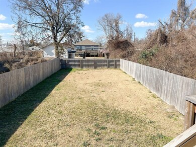 3407 Sakowitz St unit B, Houston, TX 77026 - photo 4