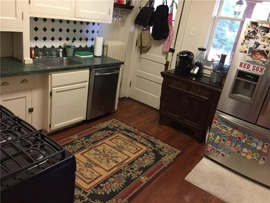 NICE KITCHEN WITH CHARACTER!