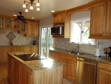 1035 Woodland Hills Rd, Batavia, IL 60510 - photo 5