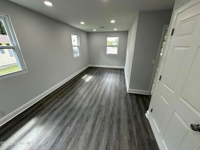 105 Floyd Ln, Little Egg Harbor Township, NJ 08087 - photo 4