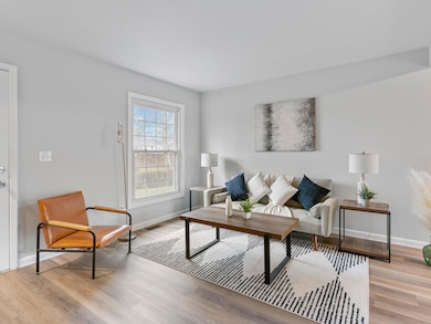 2337 Hardesty Ct unit 1, Columbus, OH 43204 - photo 5