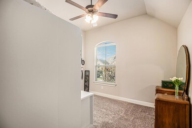 322 Oar Wood Dr, Granbury, TX 76049 - photo 4