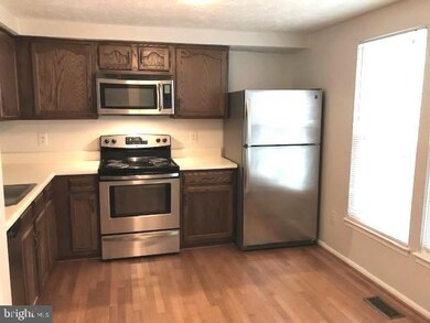 15019 Oak Crest Ct, Dumfries, VA 22025 - photo 5