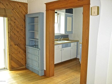Built in hutch & kitchen entry