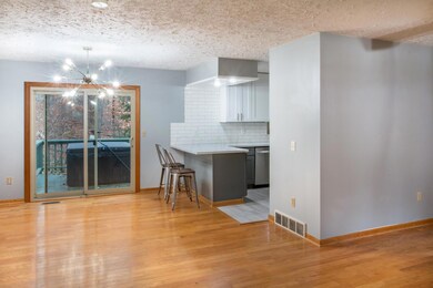 120-Challedon-Circle-27