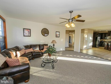 13008 Brierly Forest Ct, Manassas, VA 20112 - photo 6