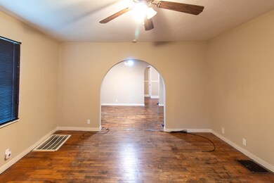 725 Louise St, Anderson, IN 46016 - photo 5