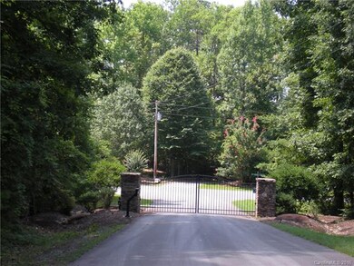 184 Lago Vista Dr unit 11, 12, & 17, New London, NC 28127 - photo 2