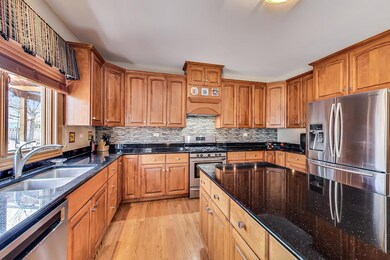 597 S Fern Ave, Elmhurst, IL 60126 - photo 6