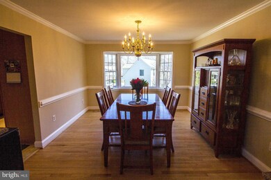 700 Ninovan Rd SE, Vienna, VA 22180 - photo 3