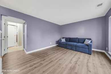 1031 Carousel Dr, Jefferson City, MO 65101 - photo 7