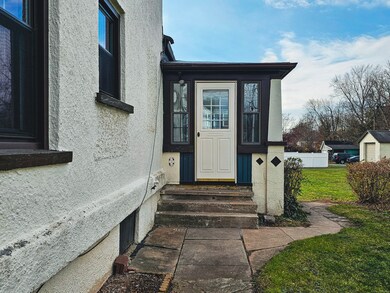 581 Center St unit 1, Wallingford, CT 06492 - photo 2