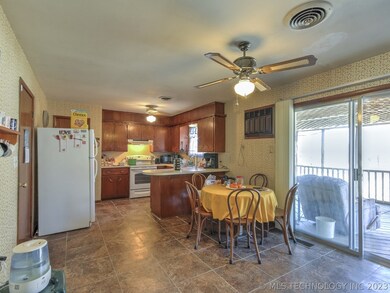 406 W Knoxville St, Broken Arrow, OK 74012 - photo 7