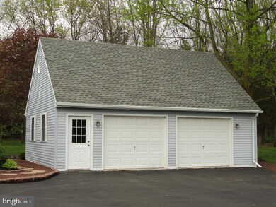 1264 Saint Pauls Church Rd, Pennsburg, PA 18073 - photo 3