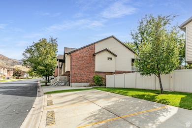 239 Lyman Ln, Bountiful, UT 84010 - photo 4