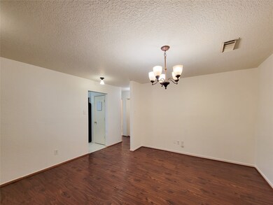 2703 Quail Run Dr, Alvin, TX 77511 - photo 7