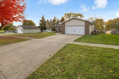 10615 Mathew St, Huntley, IL 60142 - photo 4