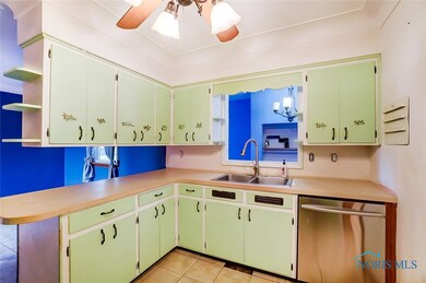 5200 Rainbow Dr, Delta, OH 43515 - photo 5