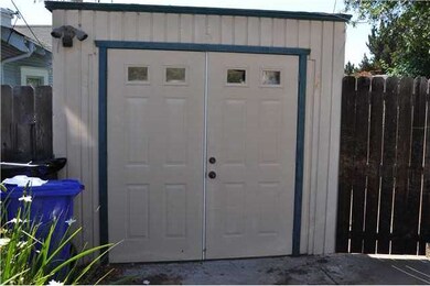 Studio - Has Fireplace and Stacking Full-Size washer and dryer.