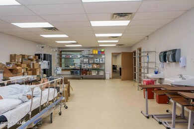 1425 S Columbia Rd, Grand Forks, ND 58201 - photo 6