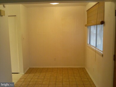 1734 Fountain Rock Way unit B, Edgewood, MD 21040 - photo 3