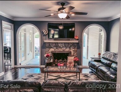 3204 Wentworth Dr, Statesville, NC 28625 - photo 6