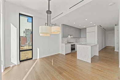 287 E Houston St unit 8A, New York, NY 10002 - photo 5