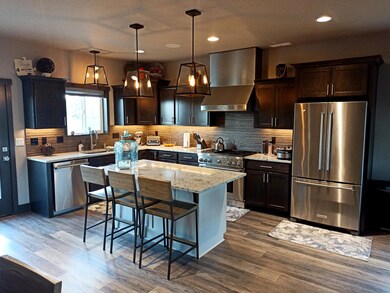 63376 Lamoine Ln, Bend, OR 97701 - photo 3