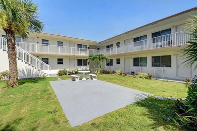 525 S Broadway unit H, Lantana, FL 33462 - photo 4