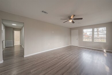 3813 Crandon St, Houston, TX 77026 - photo 4