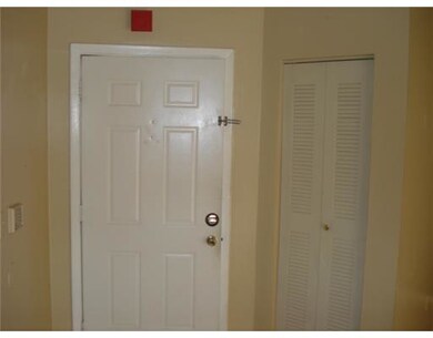 18340 NW 68th Ave unit 5-I, Hialeah, FL 33015 - photo 5