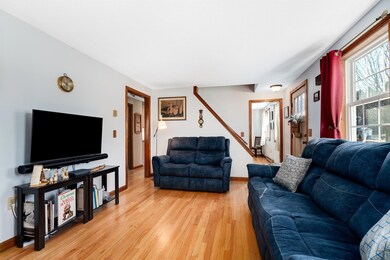 40 Dracut Rd, Hudson, NH 03051 - photo 5