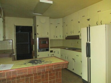 1448 Mistletoe Ln, Redding, CA 96002 - photo 3