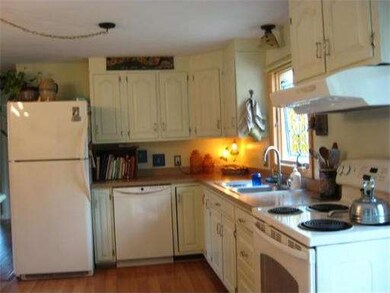 14 Greenwich Rd, Amherst, MA 01002 - photo 7