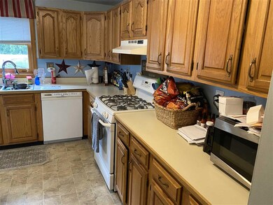 4 Denman Thompson Hwy unit 14, Swanzey, NH 03446 - photo 3