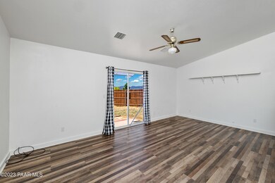 815 W Ahonen Rd unit 4, Paulden, AZ 86334 - photo 6